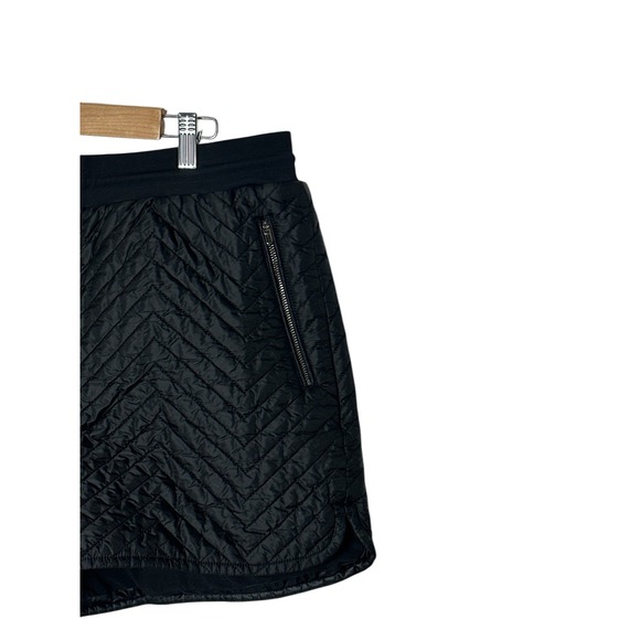 Athleta Apres Ski Quilted Shorts Women's Size 16 Black Zipper Pocket Elastic - Picture 7 of 7